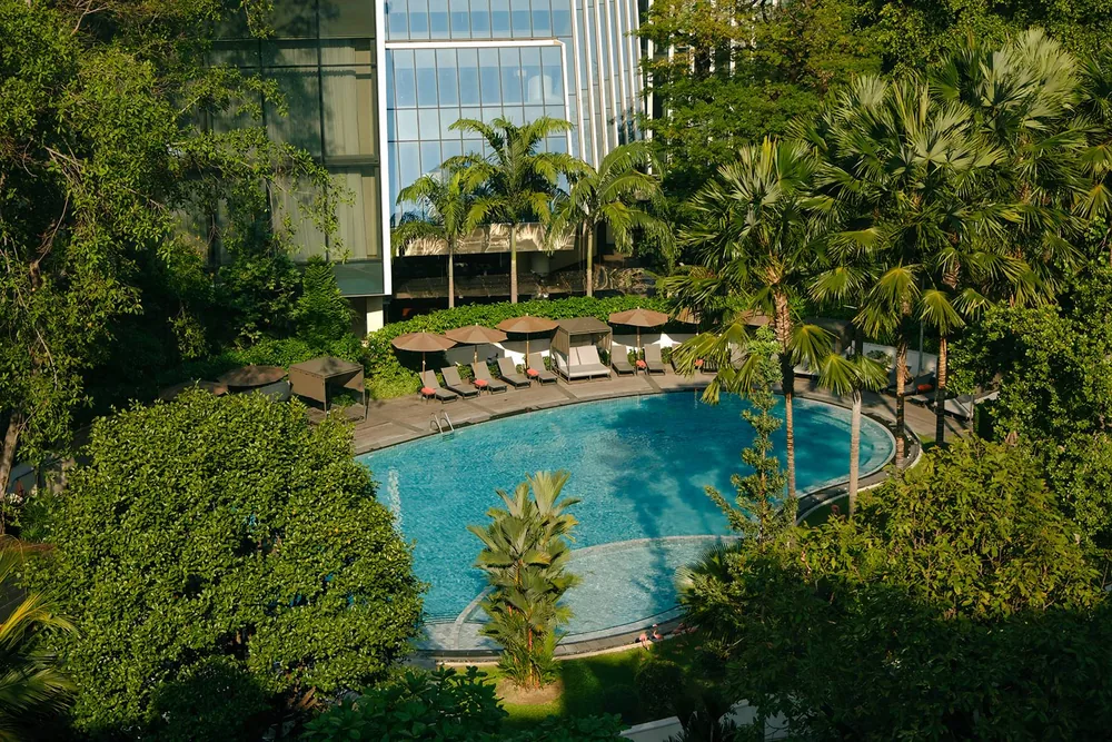 Garden pool at Mövenpick BDMS Wellness Resort Bangkok